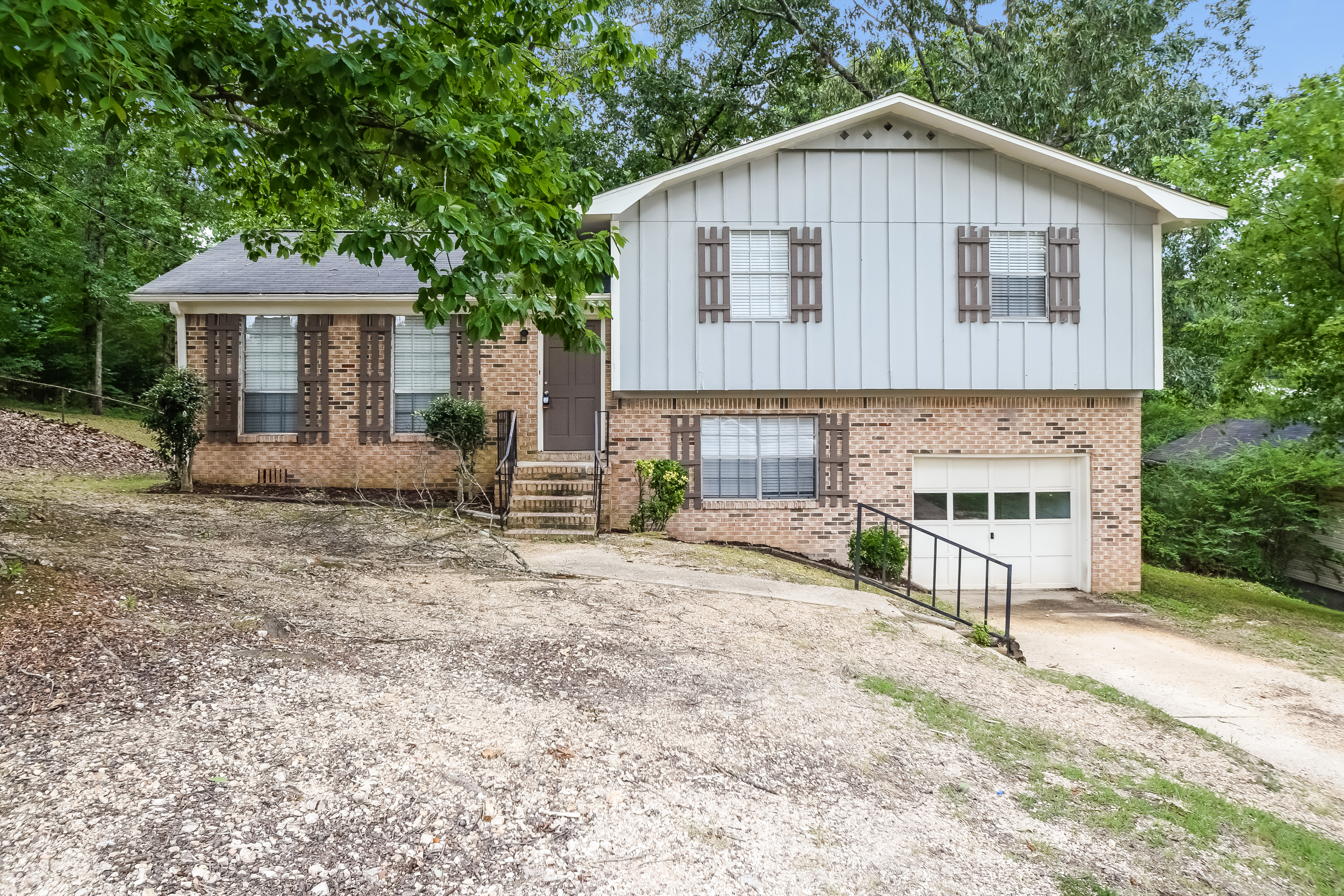 2616 6th St NE Center Point, AL 35215